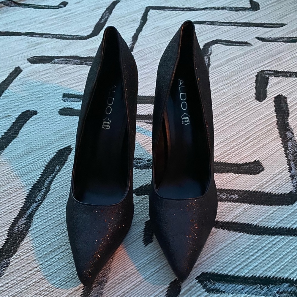High heels (pumps)